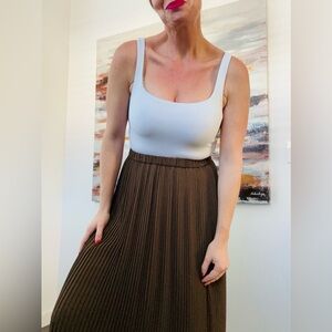 UNIQLO MIDI Pleated Skirt SMALL